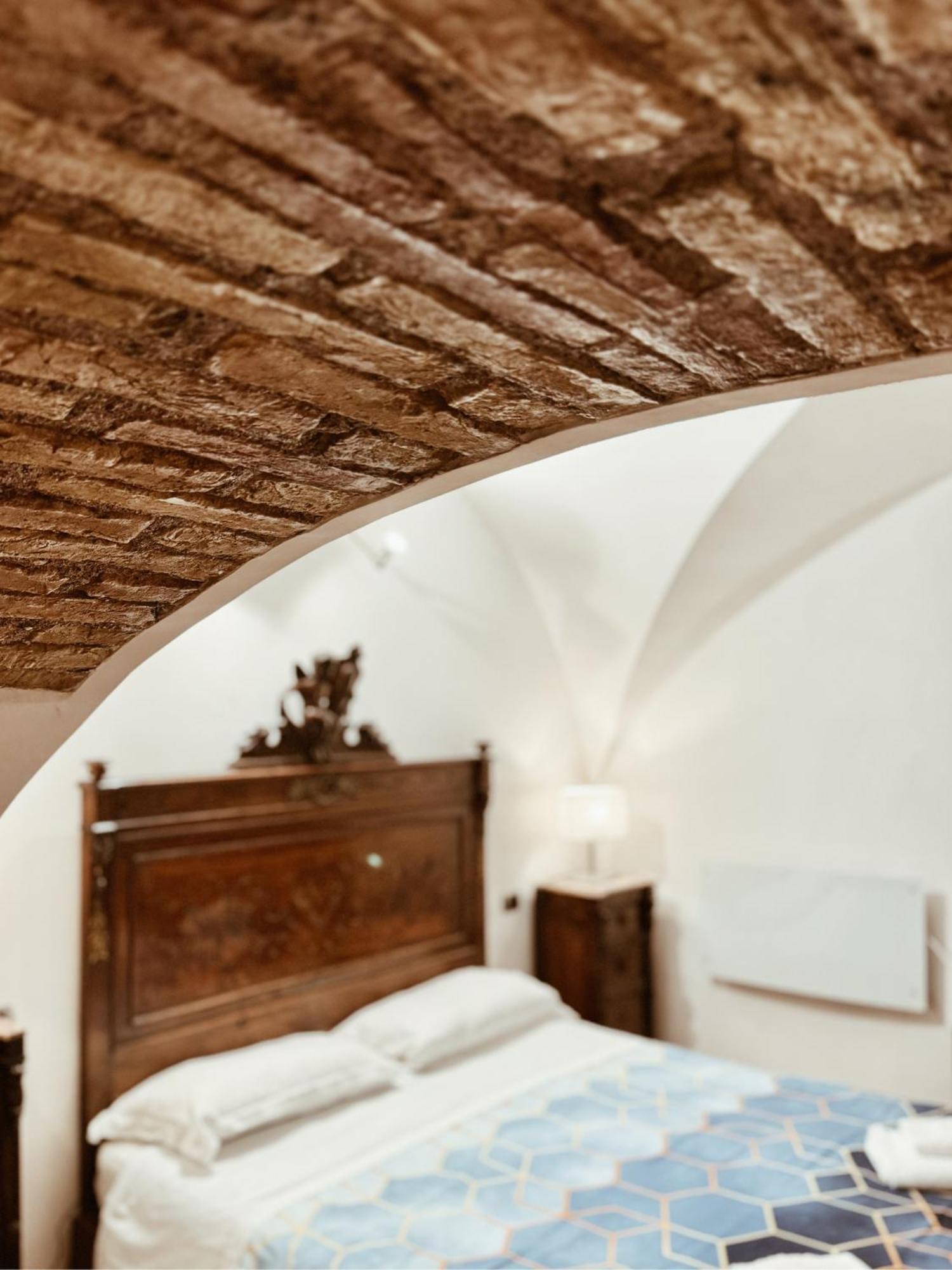 Residenza Tritone Luxury Guest House Trevi Fountain Róma Kültér fotó