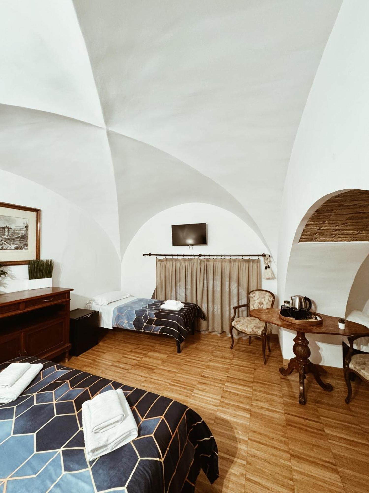 Residenza Tritone Luxury Guest House Trevi Fountain Róma Kültér fotó