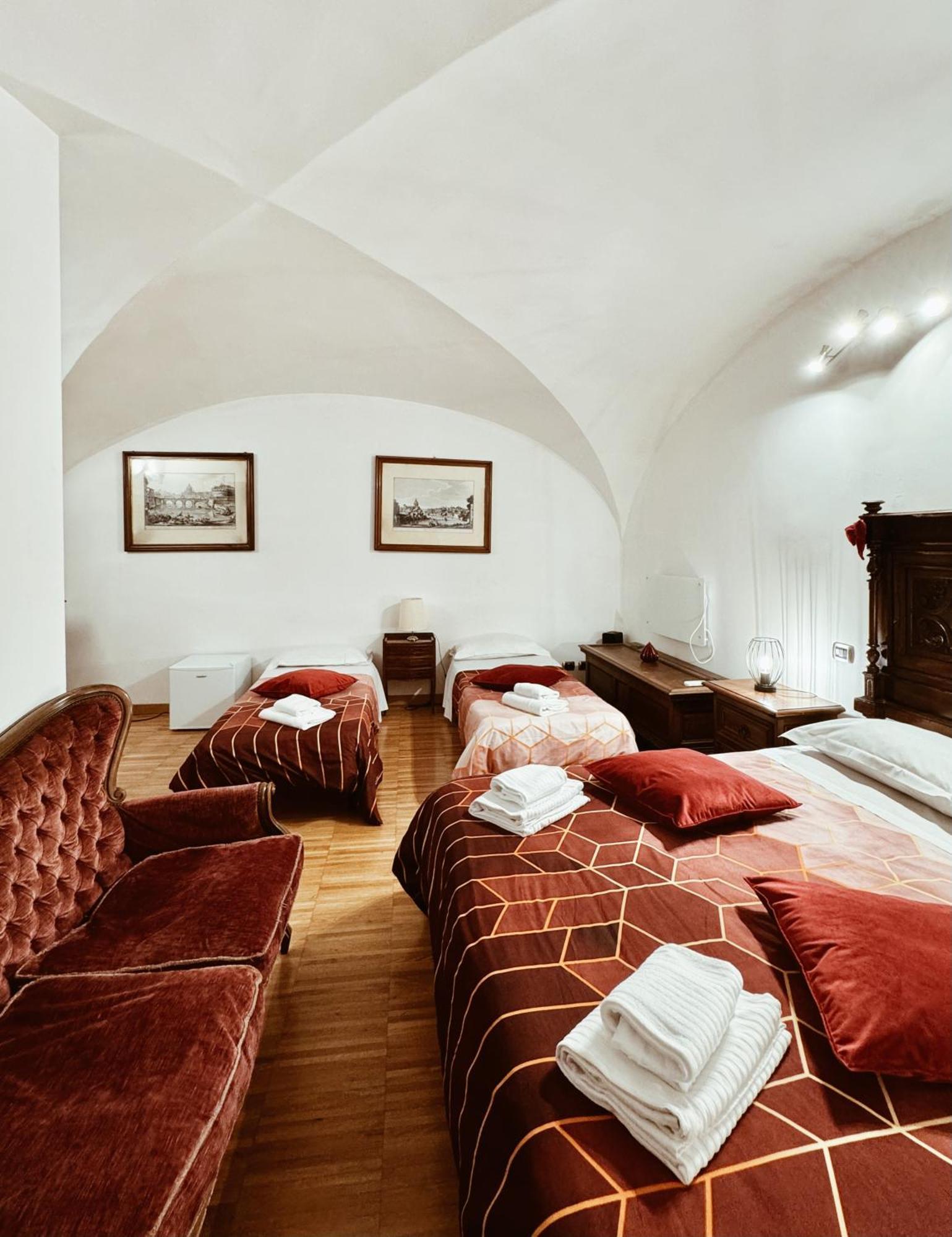 Residenza Tritone Luxury Guest House Trevi Fountain Róma Kültér fotó